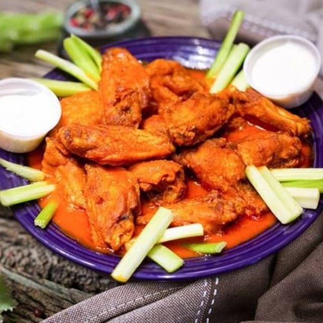 Buffalo Wings (8 Pounds).